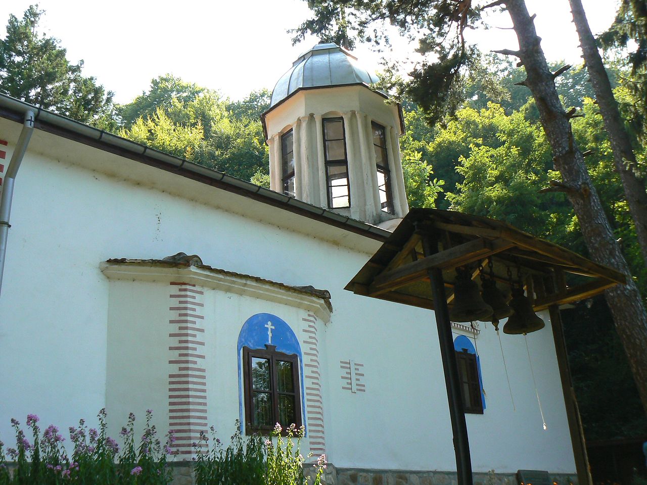 Divotino-monastery-church-building-near-bankya-monastery