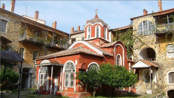 Стара манастирска черква в Иверския манастир в Света Гора. Източник: svetagora.info